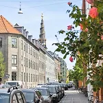 Апартаменты Balcony I 5 Min To Metro And Canals *