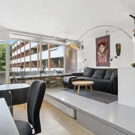 Apartment First Row With Balcony To The Ramparts